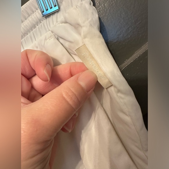 ▪️Women’s Moncler pull on jogger NWOT- small flaw - Picture 4 of 9